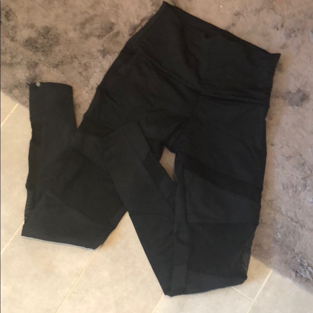 Onzie Leggings with Mesh Cut Outs - XS